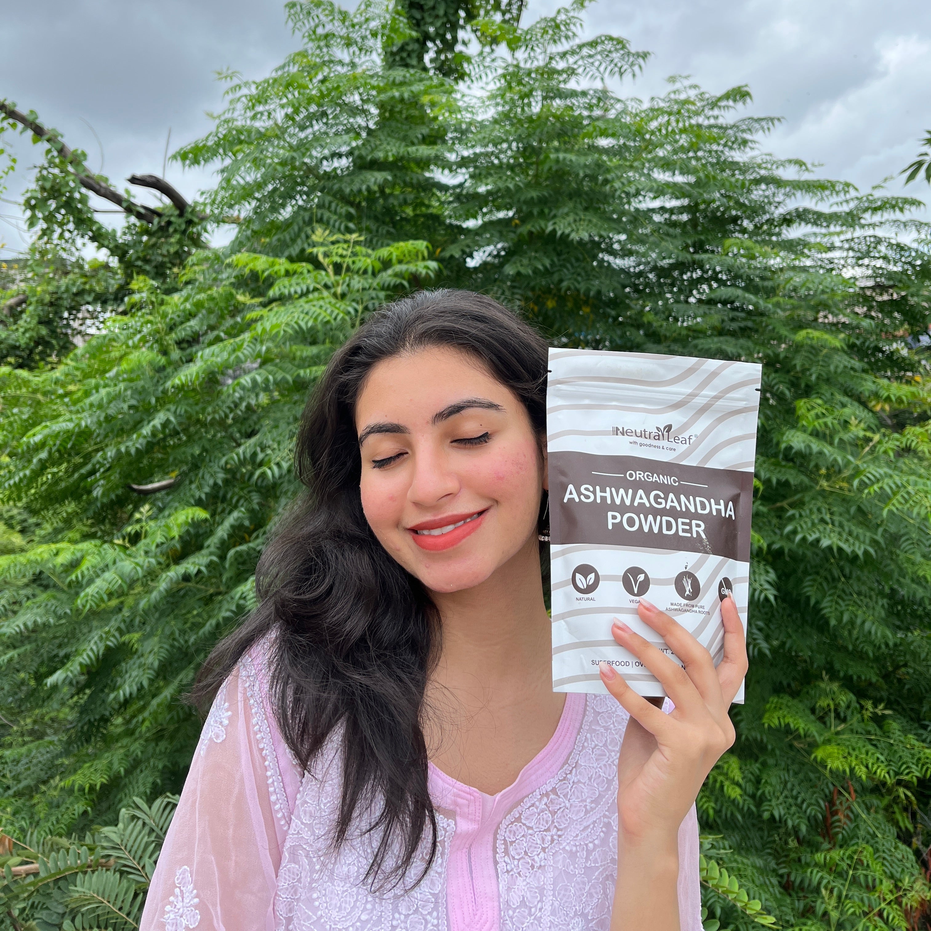 NeutraLeaf Organic Ashwagandha Root Powder - 500g | Helps Fight Anxiety and Stress